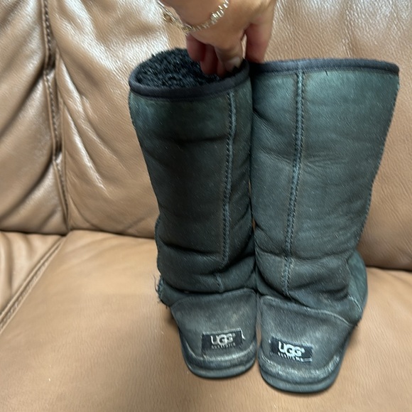 Used tall UGG boots, size 6 - Picture 6 of 8